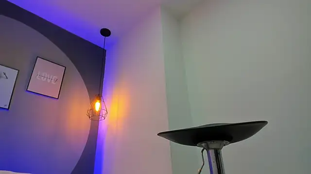 selena monroy online show from 10.04.25