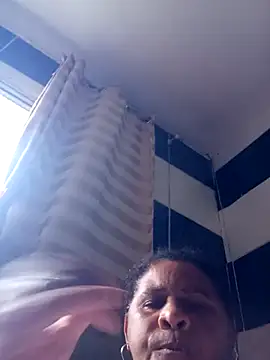 Snapshot of Rosabela04 chatting on 11.24.25 Rosabela04 online show from 11.24.25