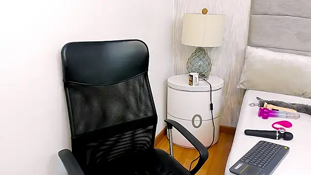 AlissaSpellman online show from 11.04.25