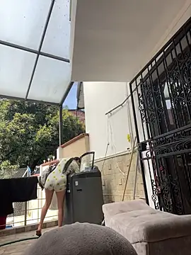 Snapshot of Isabella_Montoya chatting on 10.31.25 Isabella Montoya online show from 10.31.25