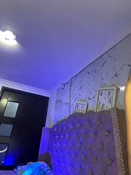 Snapshot of Isabella_Montoya chatting on 11.18.25 Isabella Montoya online show from 11.18.25