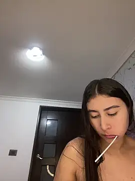 Snapshot of Isabella_Montoya chatting on 11.20.25 Isabella Montoya online show from 11.20.25