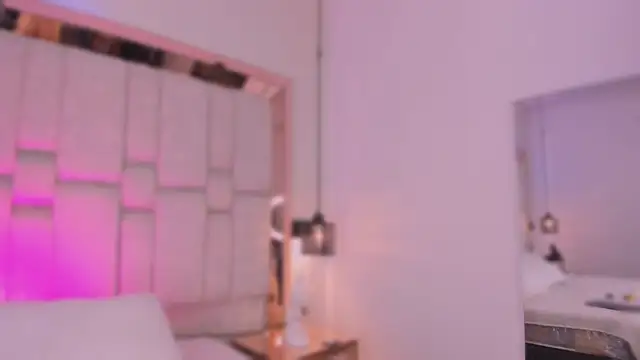 Snapshot of _GigiDoll_ chatting on 09.23.25 GigiDoll online show from 09.23.25