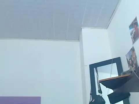 Snapshot of whitneytt chatting on 11.07.25 whitneytt online show from 11.07.25