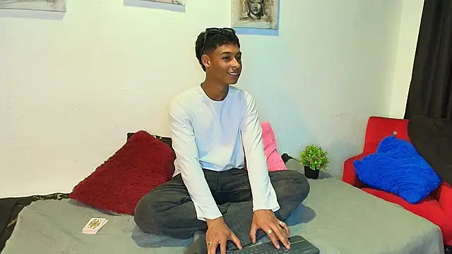 Snapshot of CoffeNaughty_nom chatting on 09.16.25 CoffeNaughty nom online show from 09.16.25