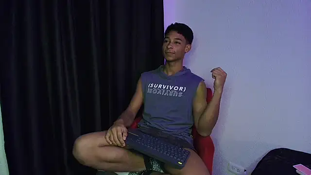 Snapshot of CoffeNaughty_nom chatting on 09.30.25 CoffeNaughty nom online show from 09.30.25