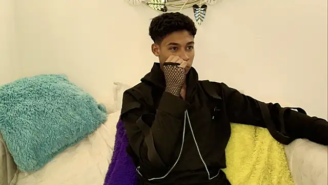 Snapshot of CoffeNaughty_nom chatting on 11.02.25 CoffeNaughty nom online show from 11.02.25