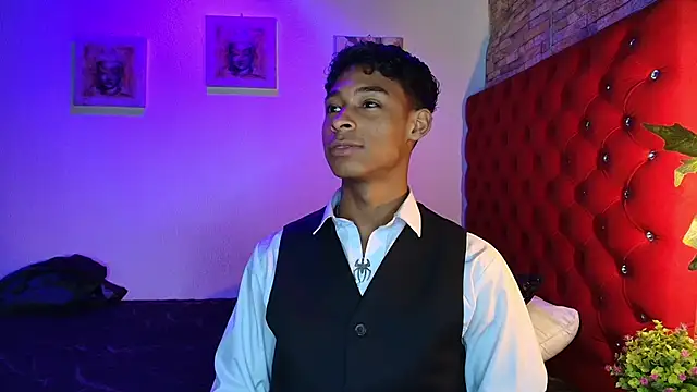 Snapshot of CoffeNaughty_nom chatting on 11.20.25 CoffeNaughty nom online show from 11.20.25