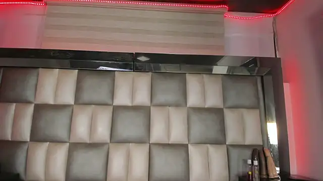 abbiecollins js online show from 11.11.25