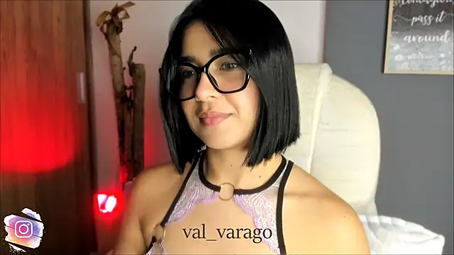 Snapshot of val_varago chatting on 05.04.26 val varago online show from 05.04.26