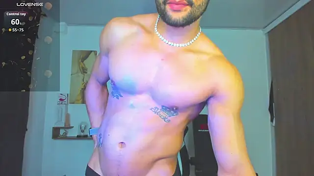 Snapshot of JordanRossie chatting on 10.21.25 JordanRossie online show from 10.21.25