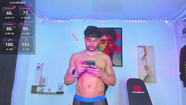 Snapshot of JordanRossie chatting on 10.28.25 JordanRossie online show from 10.28.25