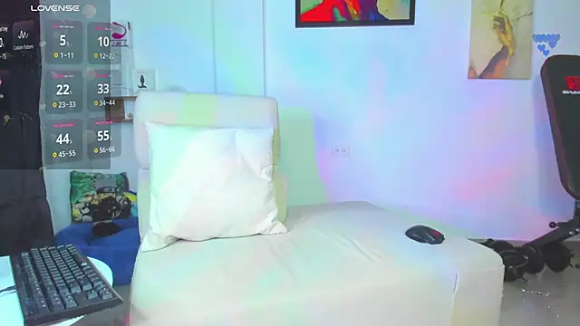 Snapshot of JordanRossie chatting on 11.05.25 JordanRossie online show from 11.05.25