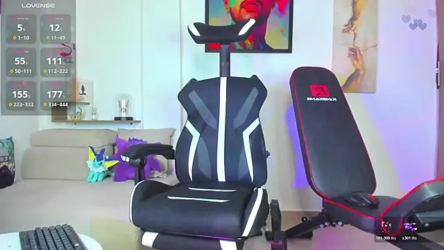 Snapshot of JordanRossie chatting on 11.26.25 JordanRossie online show from 11.26.25