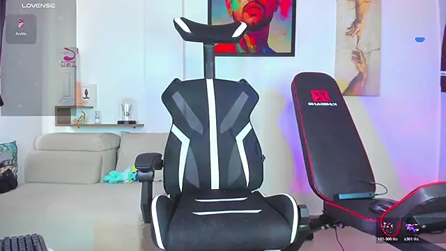 Snapshot of JordanRossie chatting on 11.28.25 JordanRossie online show from 11.28.25