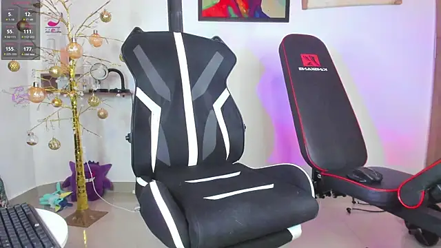 Snapshot of JordanRossie chatting on 12.13.25 JordanRossie online show from 12.13.25