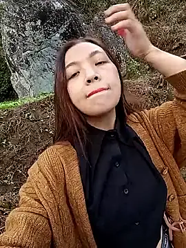 Snapshot of -Miu-98 chatting on 11.22.25 -Miu-98 online show from 11.22.25