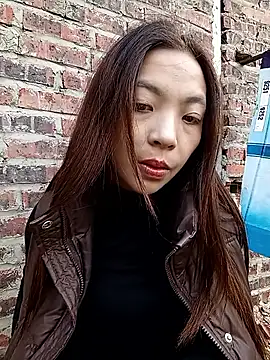 Snapshot of -Miu-98 chatting on 11.25.25 -Miu-98 online show from 11.25.25