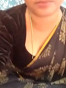 Snapshot of Tamil_Kayal_kutty chatting on 10.05.25 Tamil Kayal kutty online show from 10.05.25