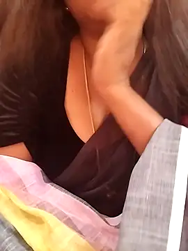 Snapshot of Tamil_Kayal_kutty chatting on 10.12.25 Tamil Kayal kutty online show from 10.12.25