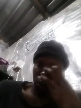 Snapshot of Msoon001 chatting on 10.14.25 Msoon001 online show from 10.14.25