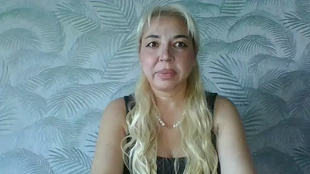 Thirieli online show from 10.21.25