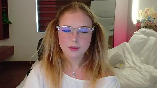 Lilith Bonheur online show from 03.31.26