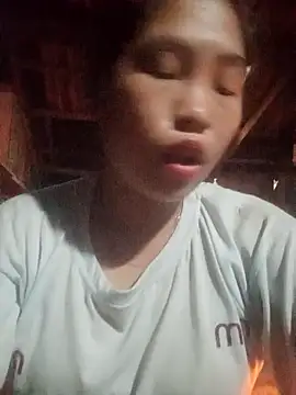 Snapshot of Luyen004 chatting on 10.04.25 Luyen004 online show from 10.04.25