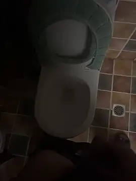 Snapshot of qeer098755 chatting on 11.16.25 qeer098755 online show from 11.16.25