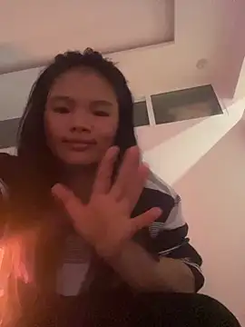 Snapshot of Han20252 chatting on 10.31.25 Han20252 online show from 10.31.25