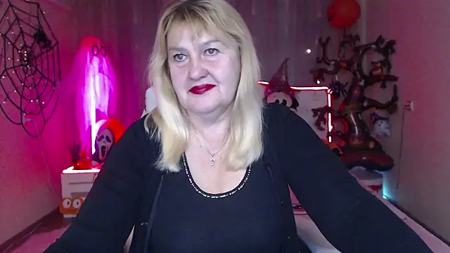 EmmaEllison online show from 11.05.25