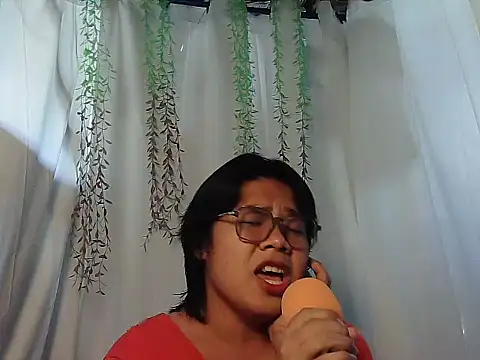 Huntrix2025 online show from 11.29.25