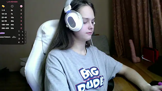 SharybbFace online show from 10.26.25