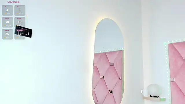 La Diabla8 online show from 10.27.25