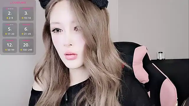 QiaoHui online show from 12.02.25