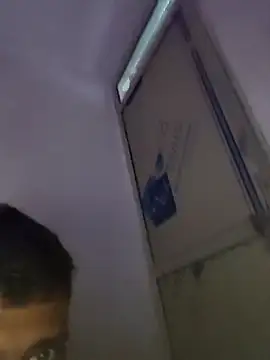 Snapshot of surendersingh123boy chatting on 10.17.25 surendersingh123boy online show from 10.17.25