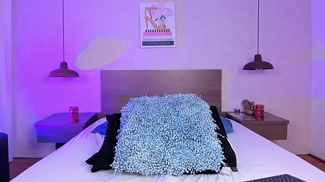 Snapshot of cloehill_ chatting on 10.27.25 cloehill online show from 10.27.25