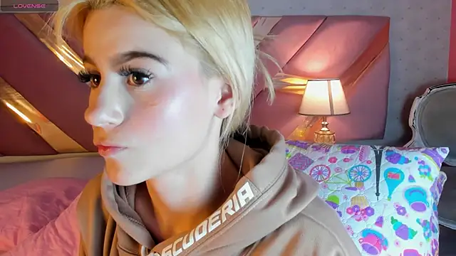 ChloeLaurentt online show from 01.05.26