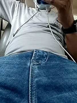 lickingspecilist online show from 10.08.25