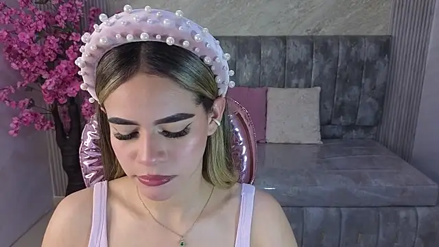 lilith4 s online show from 11.04.25