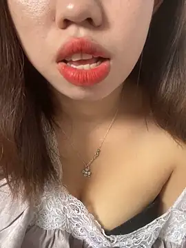 Snapshot of Rose-babyx chatting on 09.29.25 Rose-babyx online show from 09.29.25