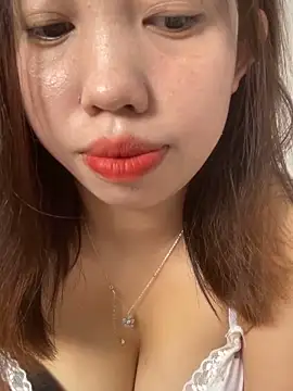 Snapshot of Rose-babyx chatting on 10.14.25 Rose-babyx online show from 10.14.25