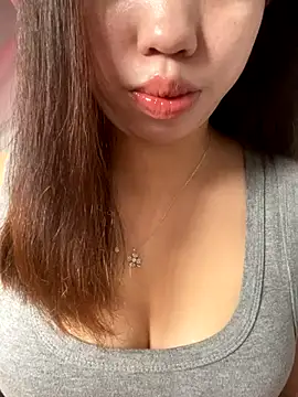 Snapshot of Rose-babyx chatting on 12.15.25 Rose-babyx online show from 12.15.25