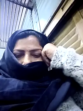 Love-890 online show from 11.22.25