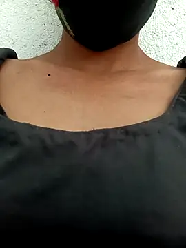 Aaisha-16 online show from 11.14.25