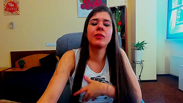 Joannia online show from 10.25.25