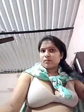 Snapshot of aliya-jaan71 chatting on 10.12.25 aliya-jaan71 online show from 10.12.25