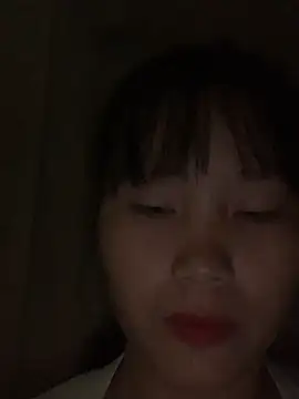 Snapshot of huong-18 chatting on 10.21.25 huong-18 online show from 10.21.25