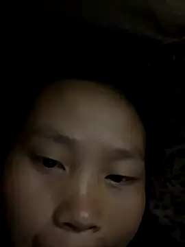 Snapshot of huong-18 chatting on 11.08.25 huong-18 online show from 11.08.25