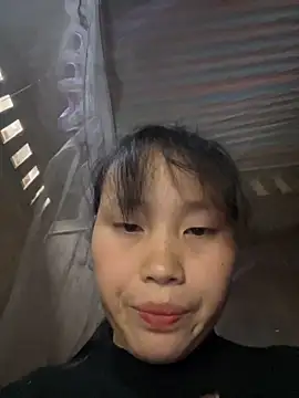 Snapshot of huong-18 chatting on 11.18.25 huong-18 online show from 11.18.25